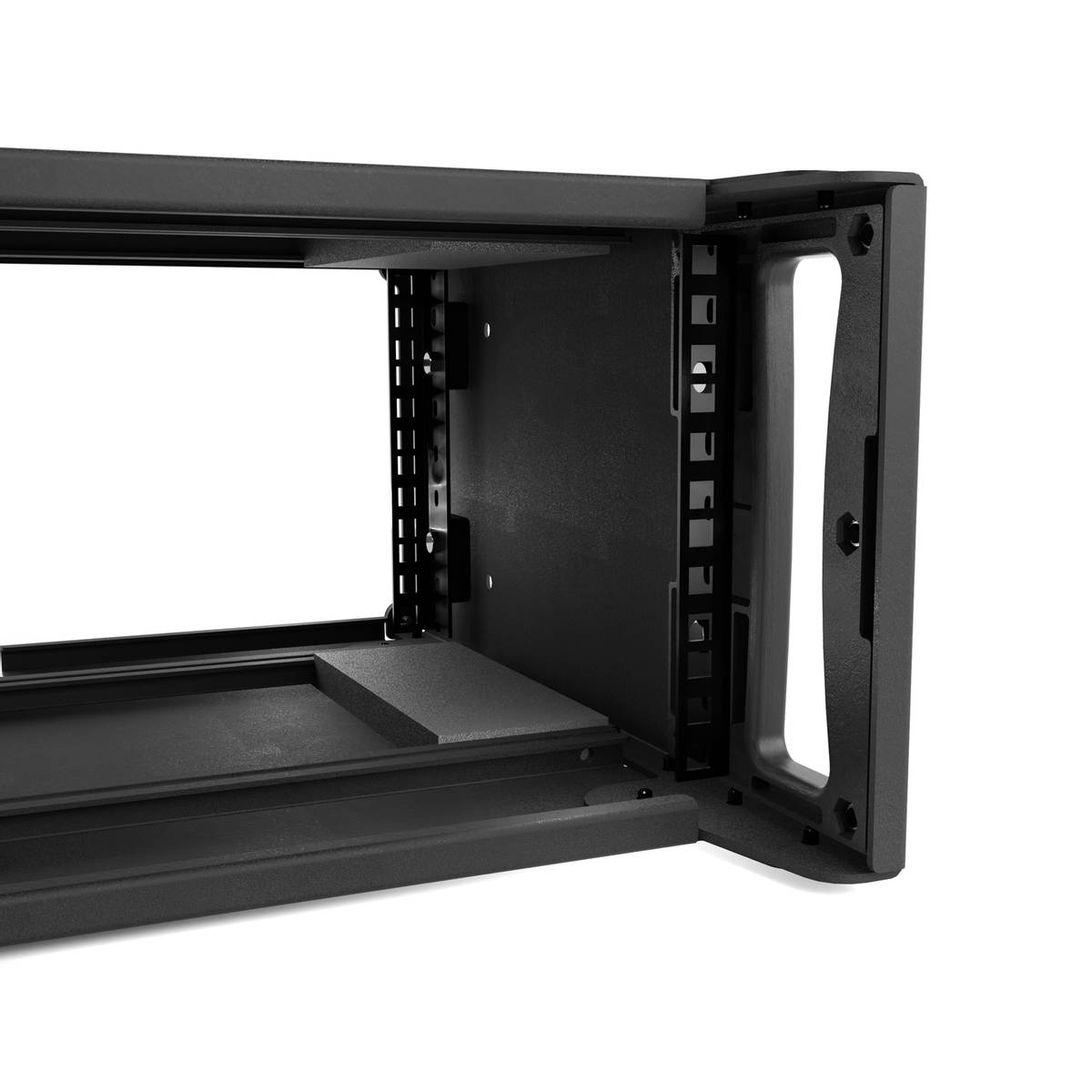 AluPro 4U - Shallow with cable cutout
