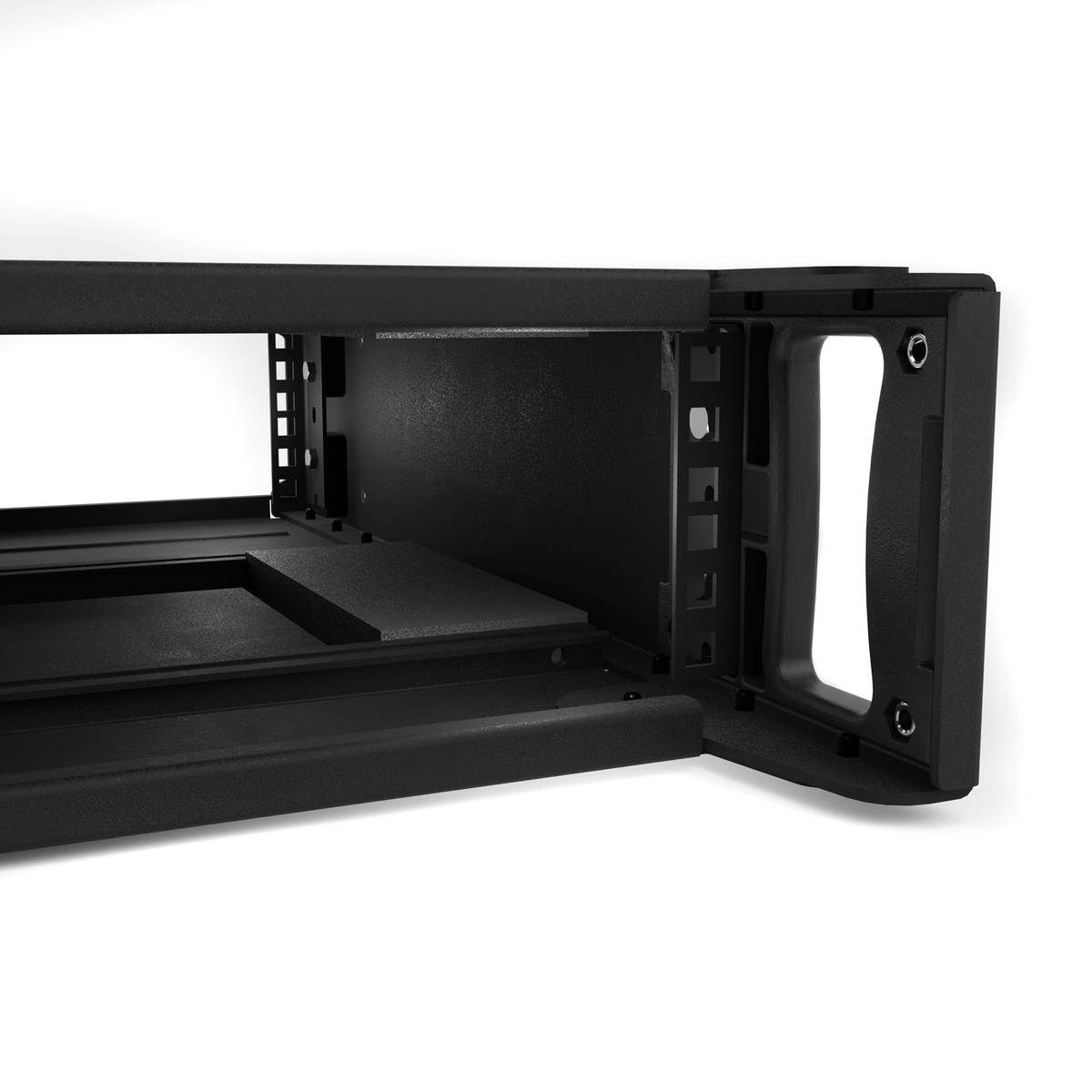 AluPro 2U - Full size with cable cutout